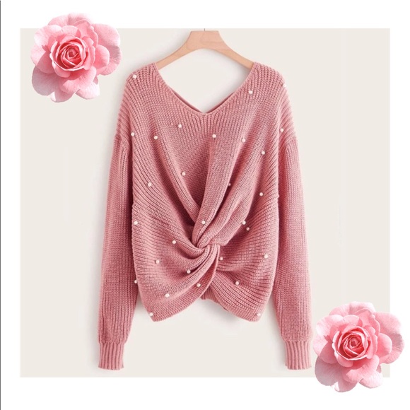 Sweaters - 🎀Sale 🎀 NEW  pink pearl accent sweater